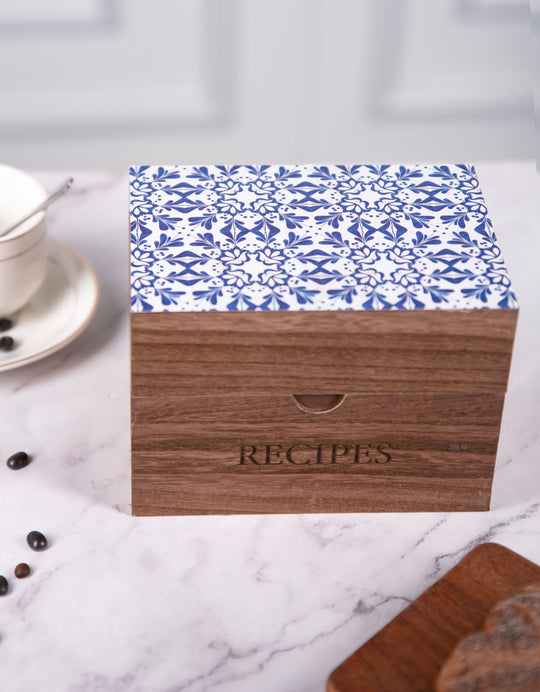 Willow & Riley “Recipe” Wooden Recipe Holder Box for Cards