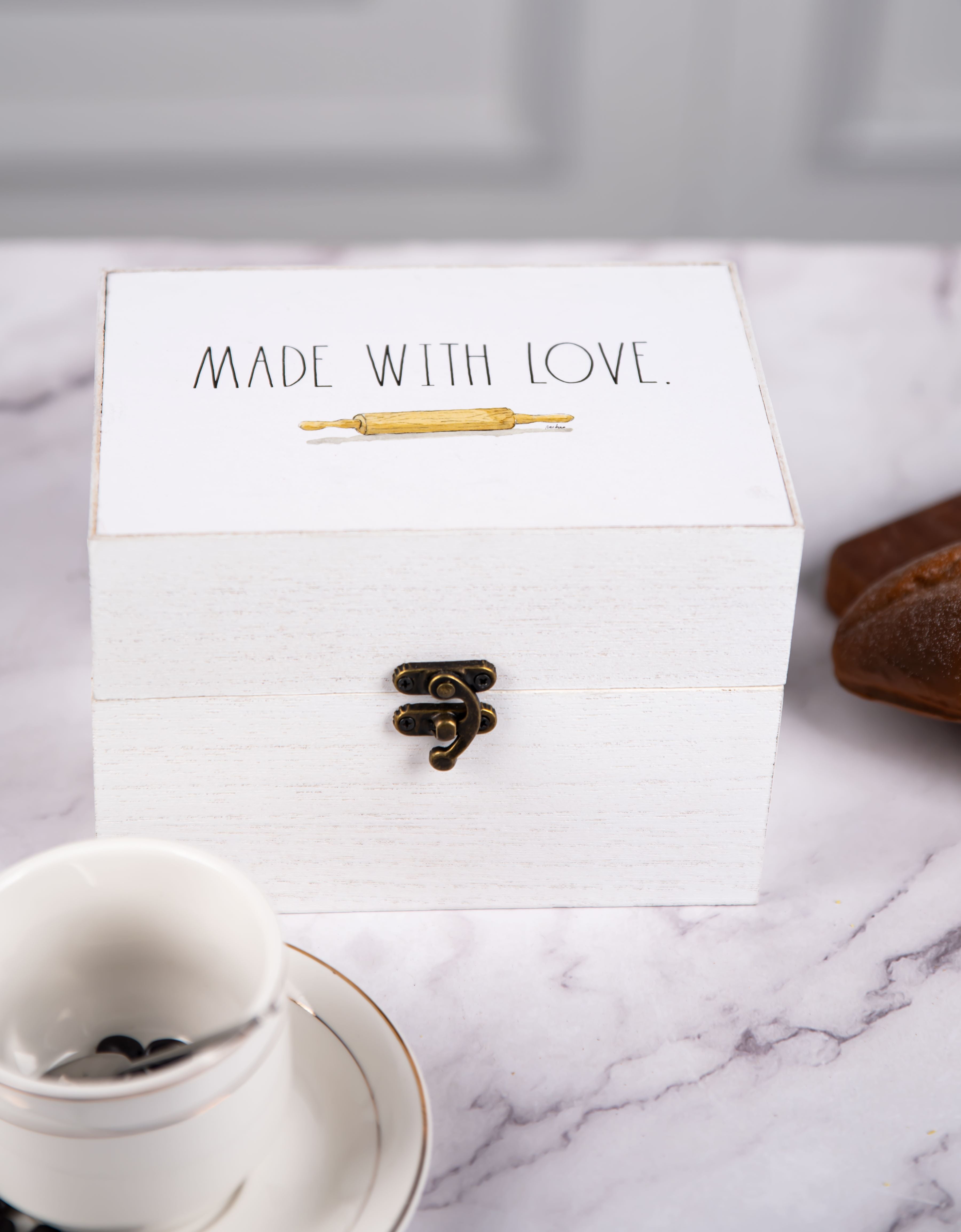Rae Dunn “Made with Love” White Farmhouse Recipe Box | DesignStyles